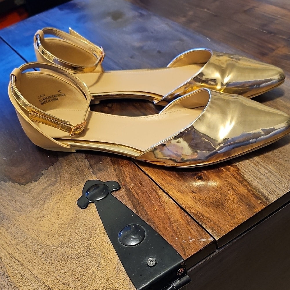Charlotte Russe Metallic Pointed Toe Ankle Strap Flats - Picture 2 of 2